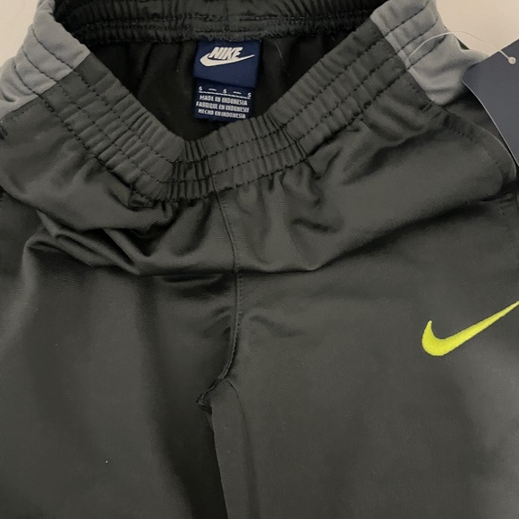 Nike Dark Grey and Neon Green Tracksuit - Picture 5 of 5